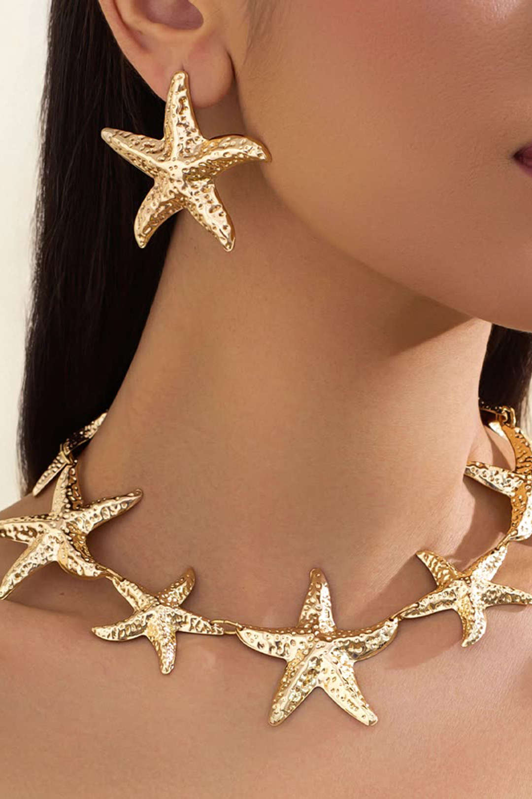 Metallic Star Shape Necklace