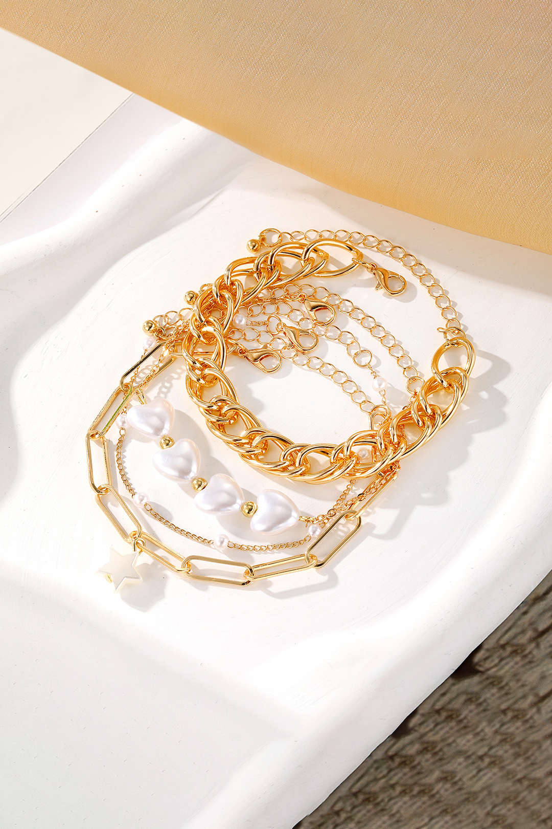 Metal Heart-Shaped Pearl Chain Bracelet