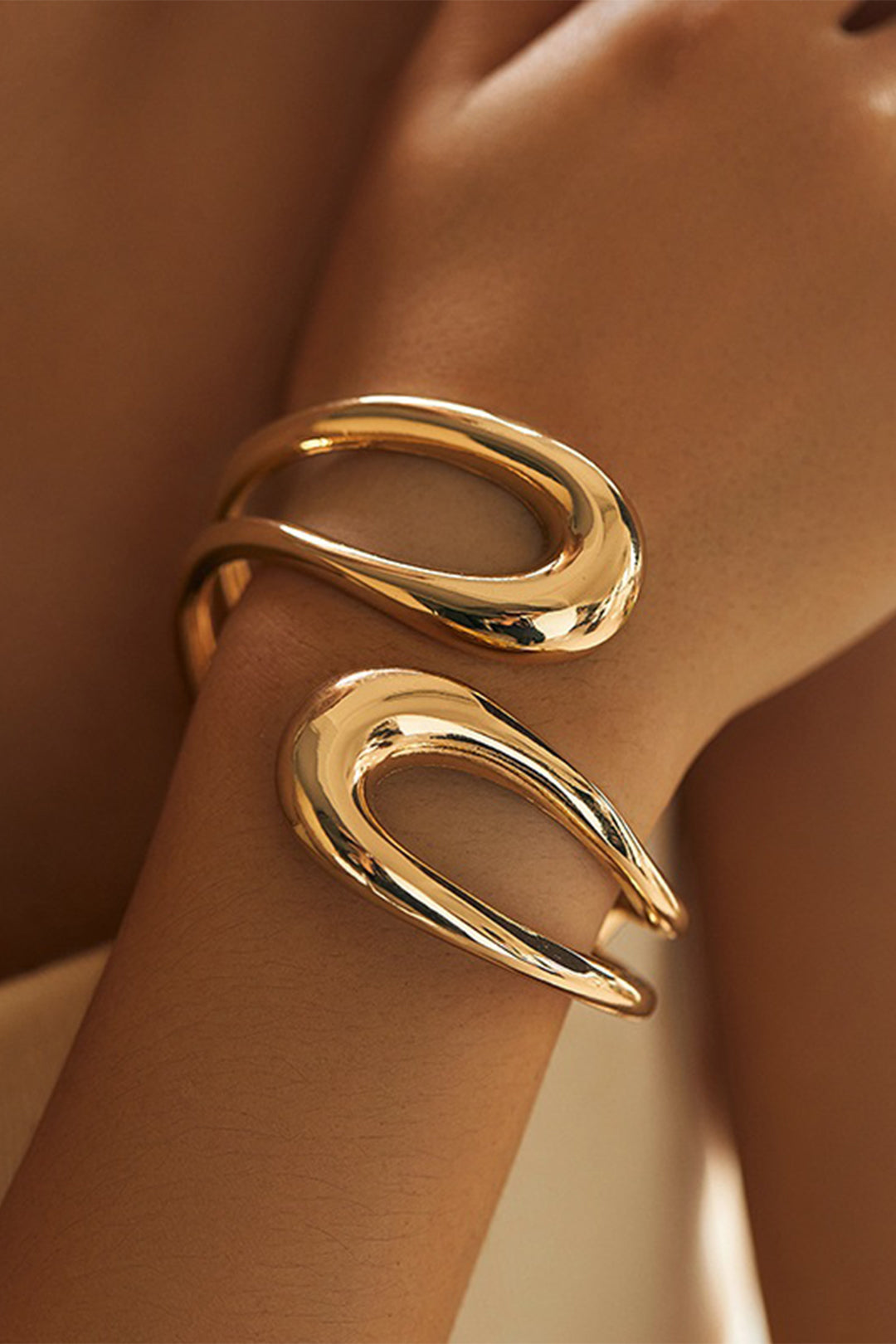 Metallic Irregular Bracelet