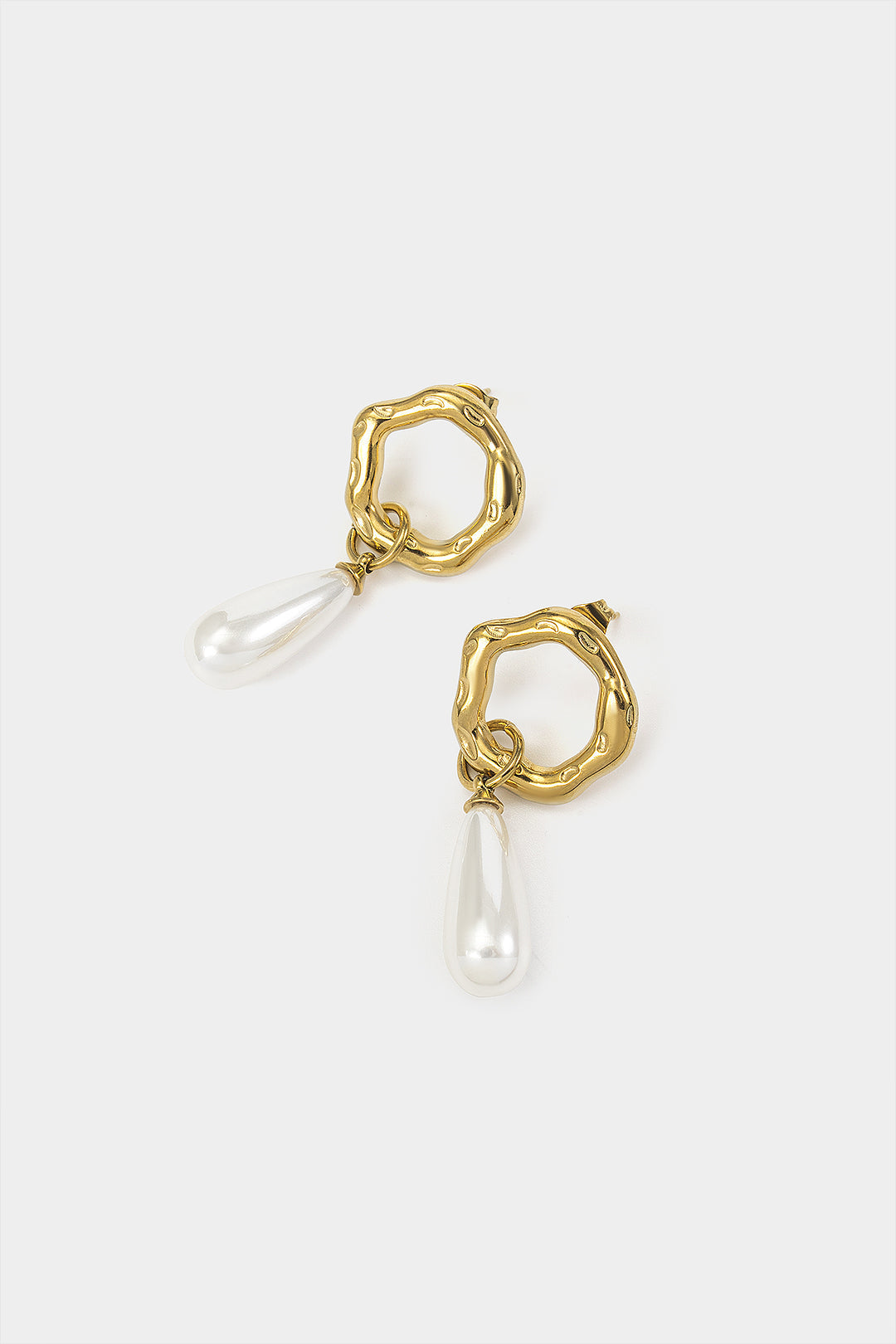 Metal Pearl Pendent Earrings