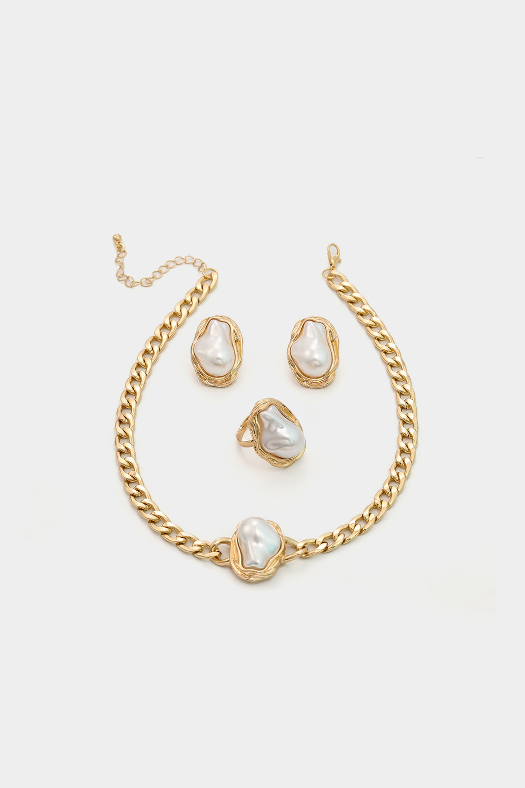 Pearl Irregular Metallic Necklace