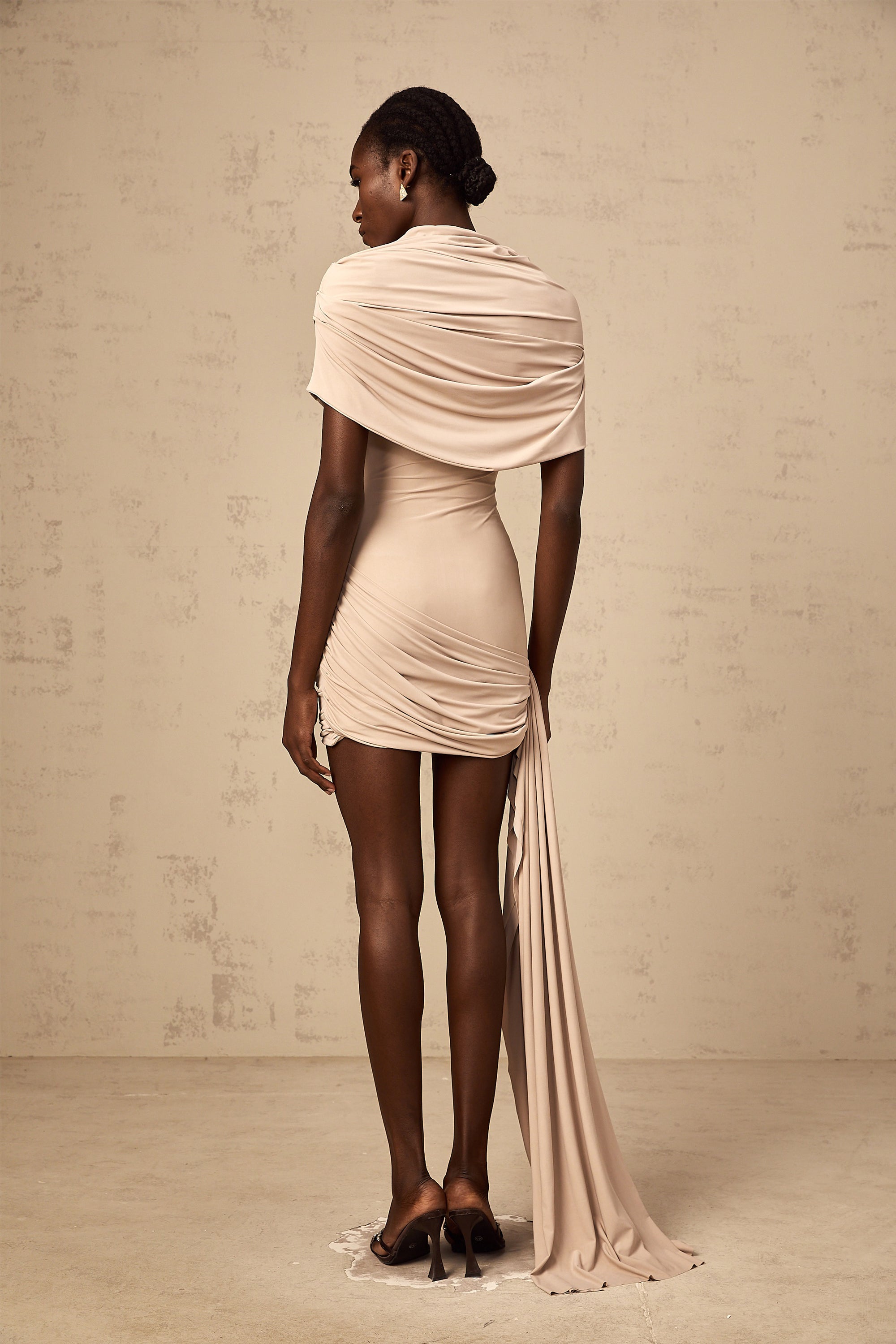 Gaëlle neutrals cape-design ruched fitted mini dress