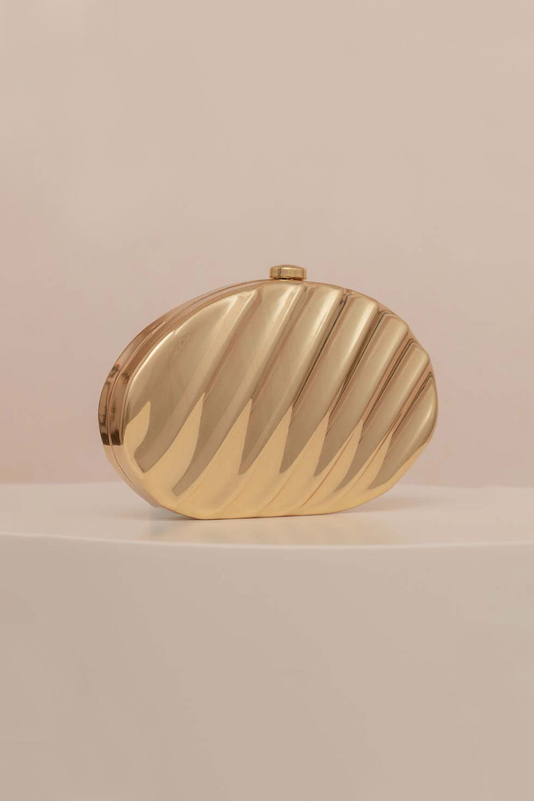 Shell Leaf-Shaped Box Clutch Bag
