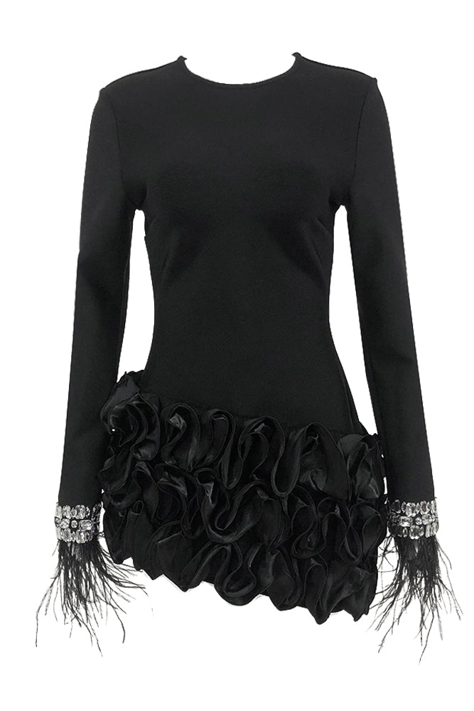 Minivestido con volantes de plumas y cristales