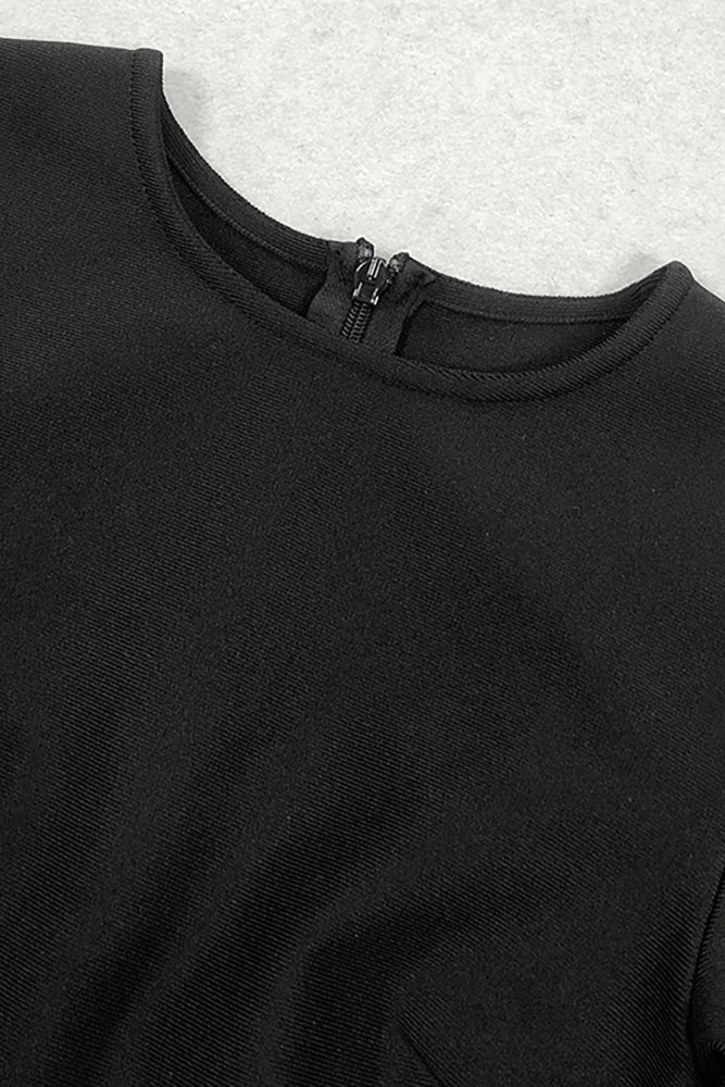 Minivestido con volantes de plumas y cristales