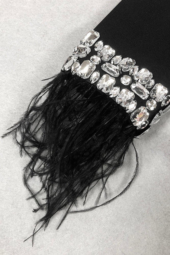 Minivestido con volantes de plumas y cristales