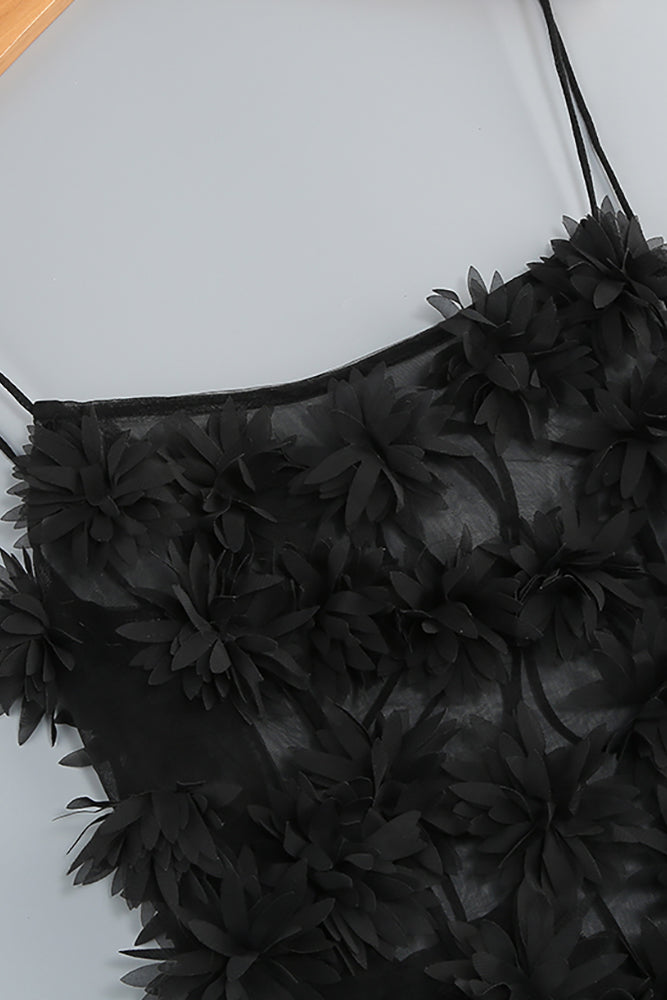 Minivestido de malla con adornos florales