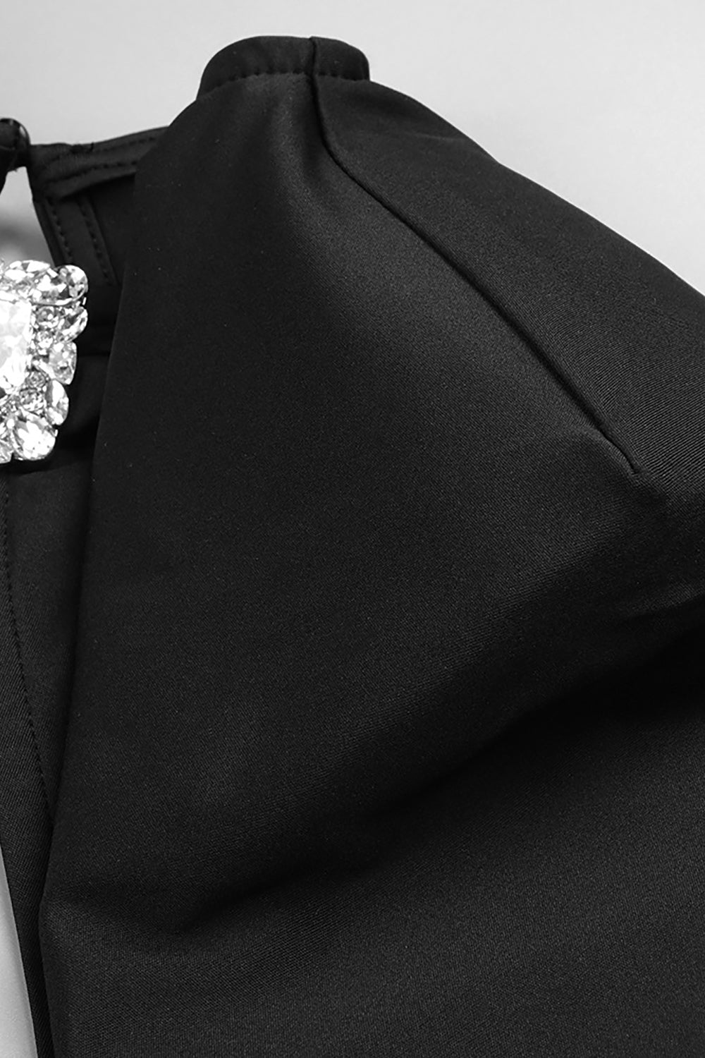 Padded-shoulder Ppanel-insert Gown