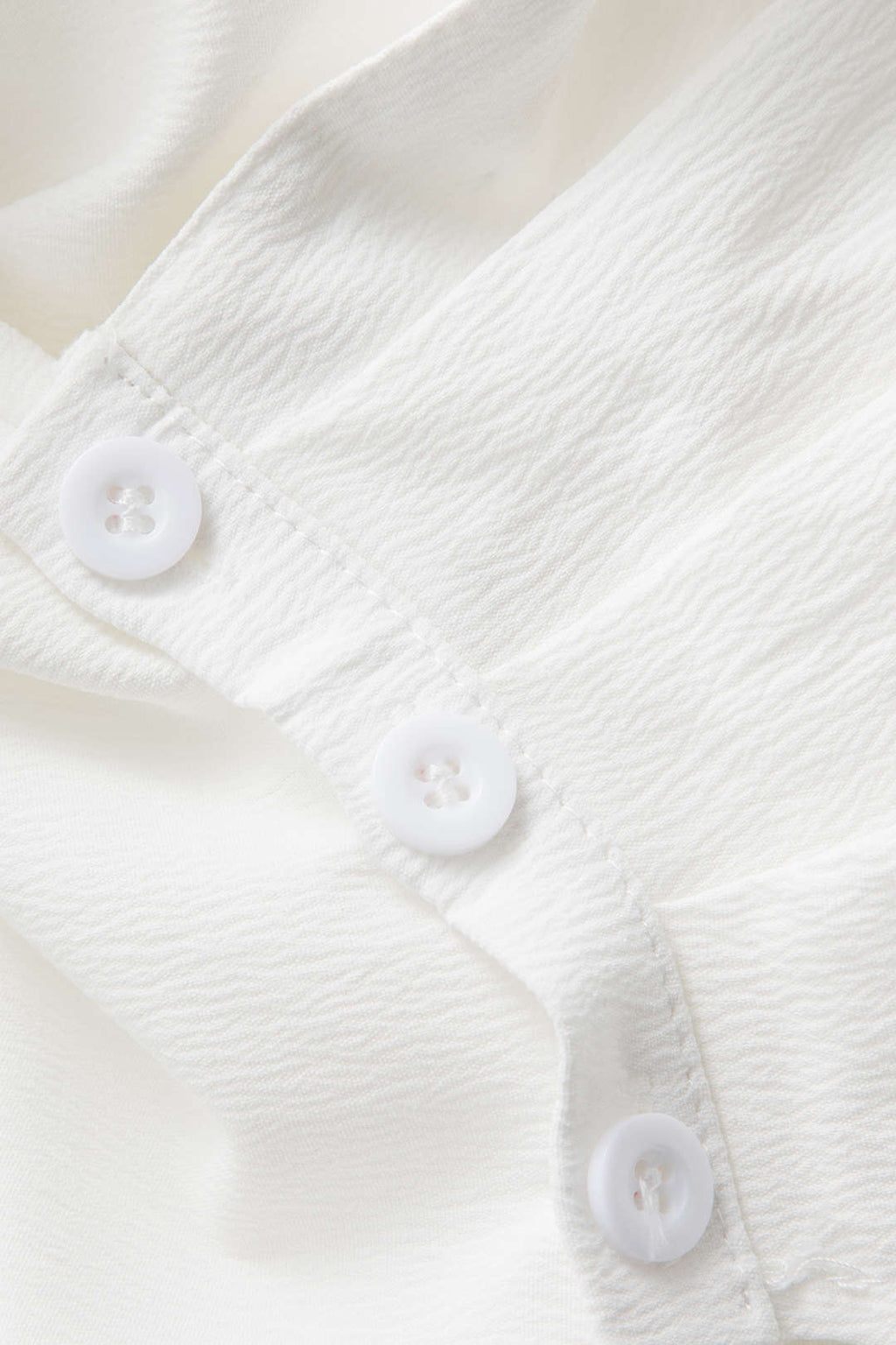 Vestido camisero mini cruzado con escote en V profundo 