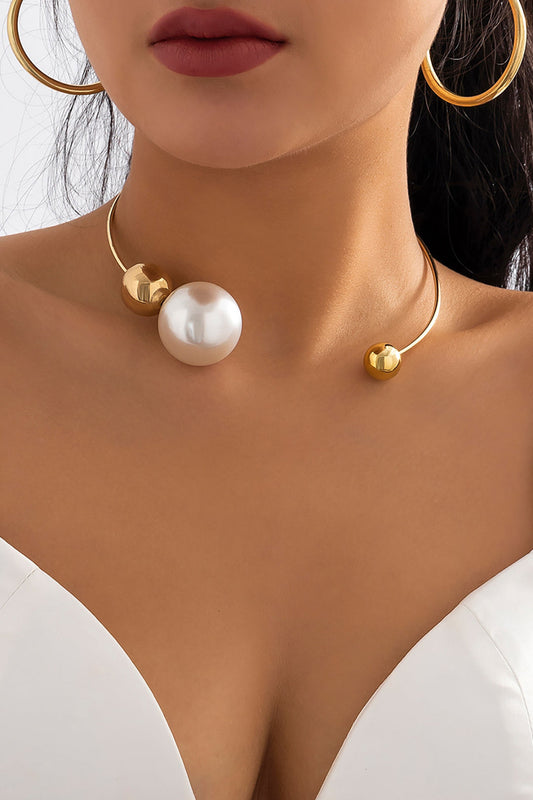 Metal Pearl Necklaces